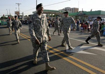 fot. AP/ Wojsko miałoby pomóc w poprawie bezpieczeństwa w Chicago