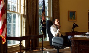 fot.White House/ Barack Obama w Gabinecie Owalnym