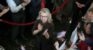 fot. Hillary Clinton po raz ostatni opuszcza swoje biuro w Departamecie Stanu