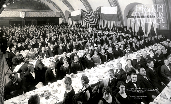 50. rocznica - Złoty jubileusz ZPRK, uczczona została bankietem w hotelu Auditorium (Dziś budynek Roosevelt University), 27 listopada 1923. Zdjęcie – Max Prusiński
