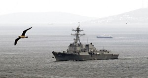 Amerykański niszczyciel USS Truxtun u wybrzeży Turcji fot.Sedat Suna/PAP/EPA