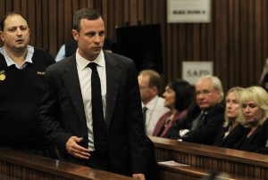 Oscar Pistorius w sądzie fot.Themba Hadebe/PAP/EPA