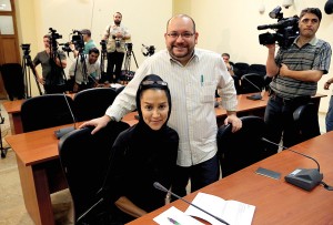Korespondent Washington Post w Iranie Jason Rezaian (z prawej) i jego żona Yeganeh Salehi fot.STRINGER/EPA