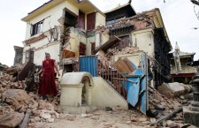 Death toll passes 2,300 as major aftershocks continue to rock Nepal