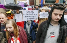 Polish supporters of Committee for the defense of democracy