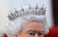 Queen Elizabeth II tuns 90