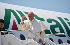 Pope Francis leaves for Poland