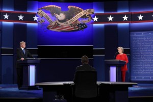 Hillary Clinton i Donald Trump w czasie pierwszej telewizyjnej debaty  fot.Joe Raedle/EPA
