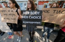 Ukrainian protesters support the strike against abortion law in Poland