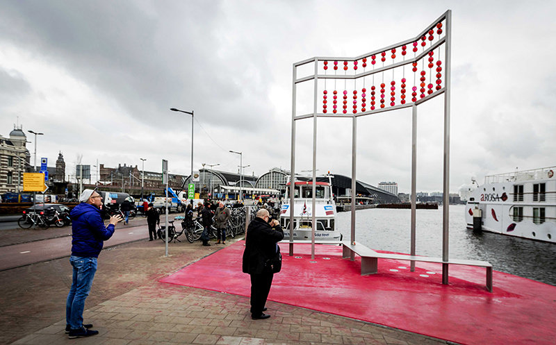 HIV/AIDS pomnik w Amsterdamie fot.Remko De Waal/EPA
