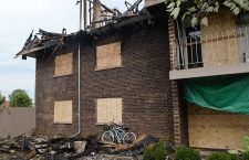 Groźny pożar zniszczył trzy budynki kompleksu apartamentowego w Prospect Heights (15)