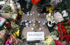 US singer Aretha Franklin's star is adorned with flowers and cards on the  Hollywood Walk of Fame, USA - 17 Aug 2018